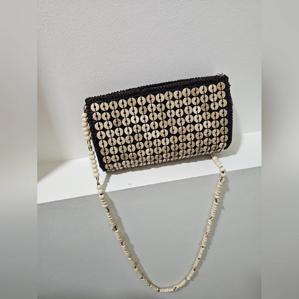 Handcrafted Beaded Flower Crossbody Bag in Natural and Multicolor - Picture 6 of 10